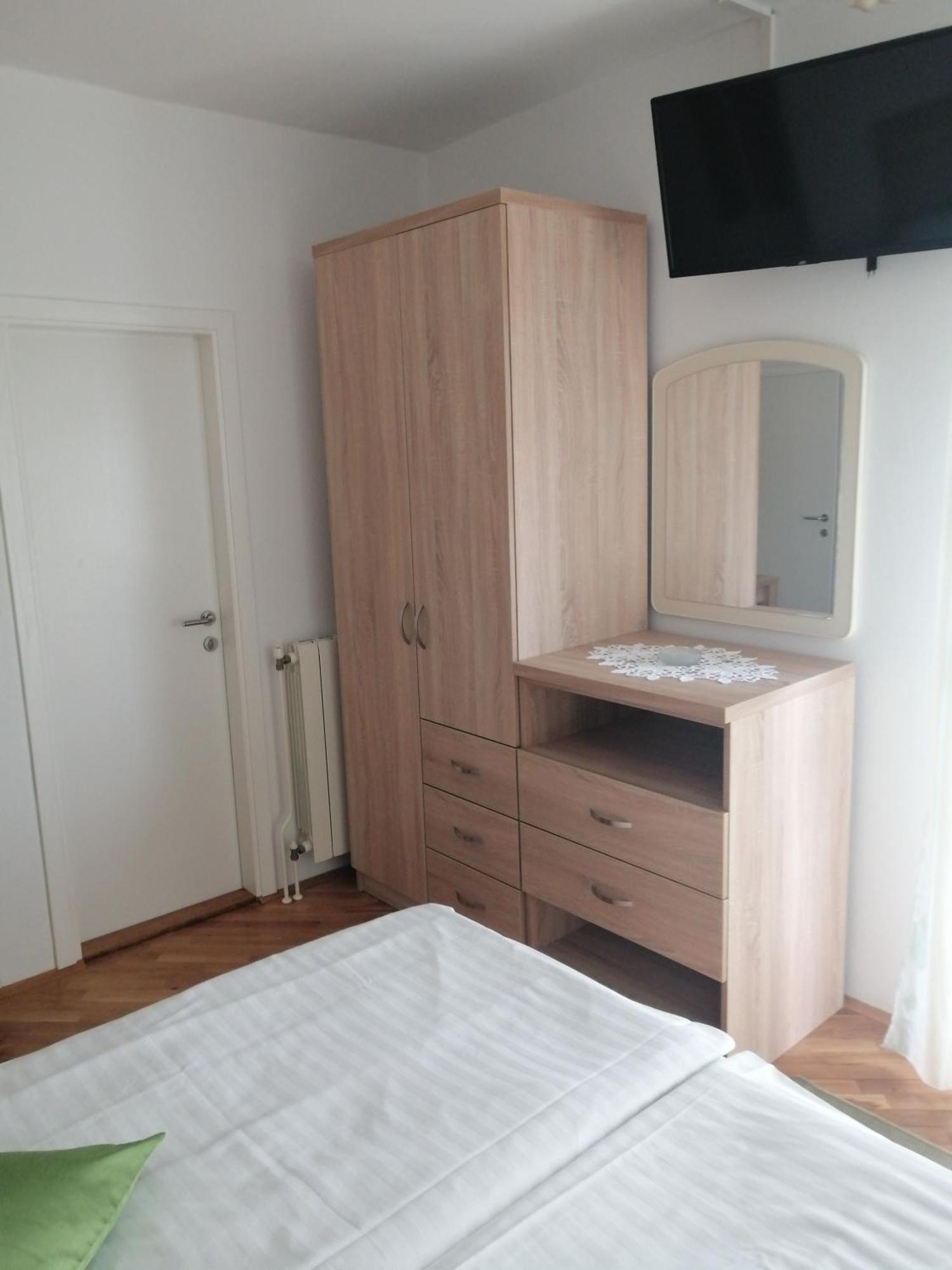 Apartman Branka Rab Town Exterior photo