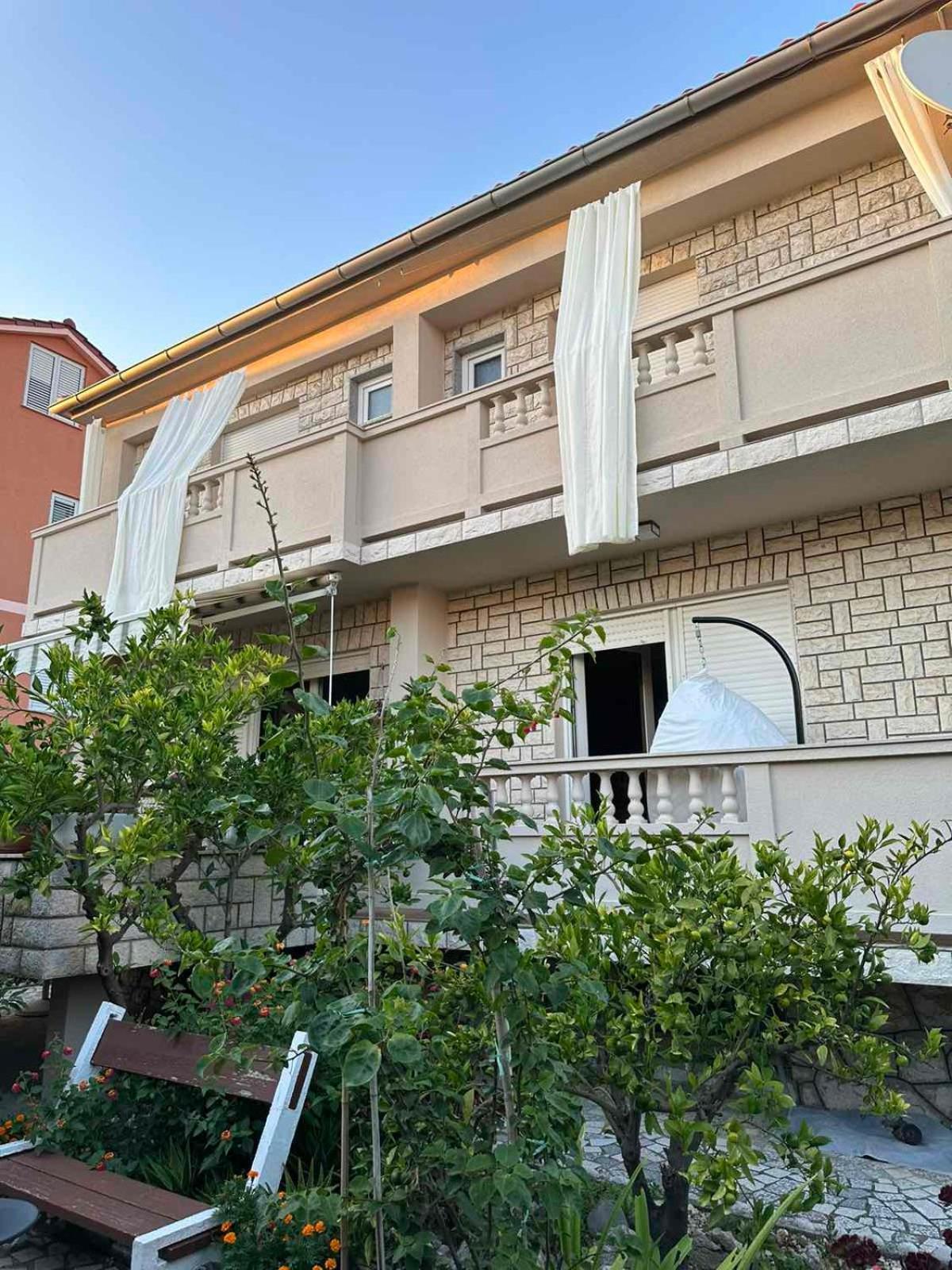 Apartman Branka Rab Town Exterior photo